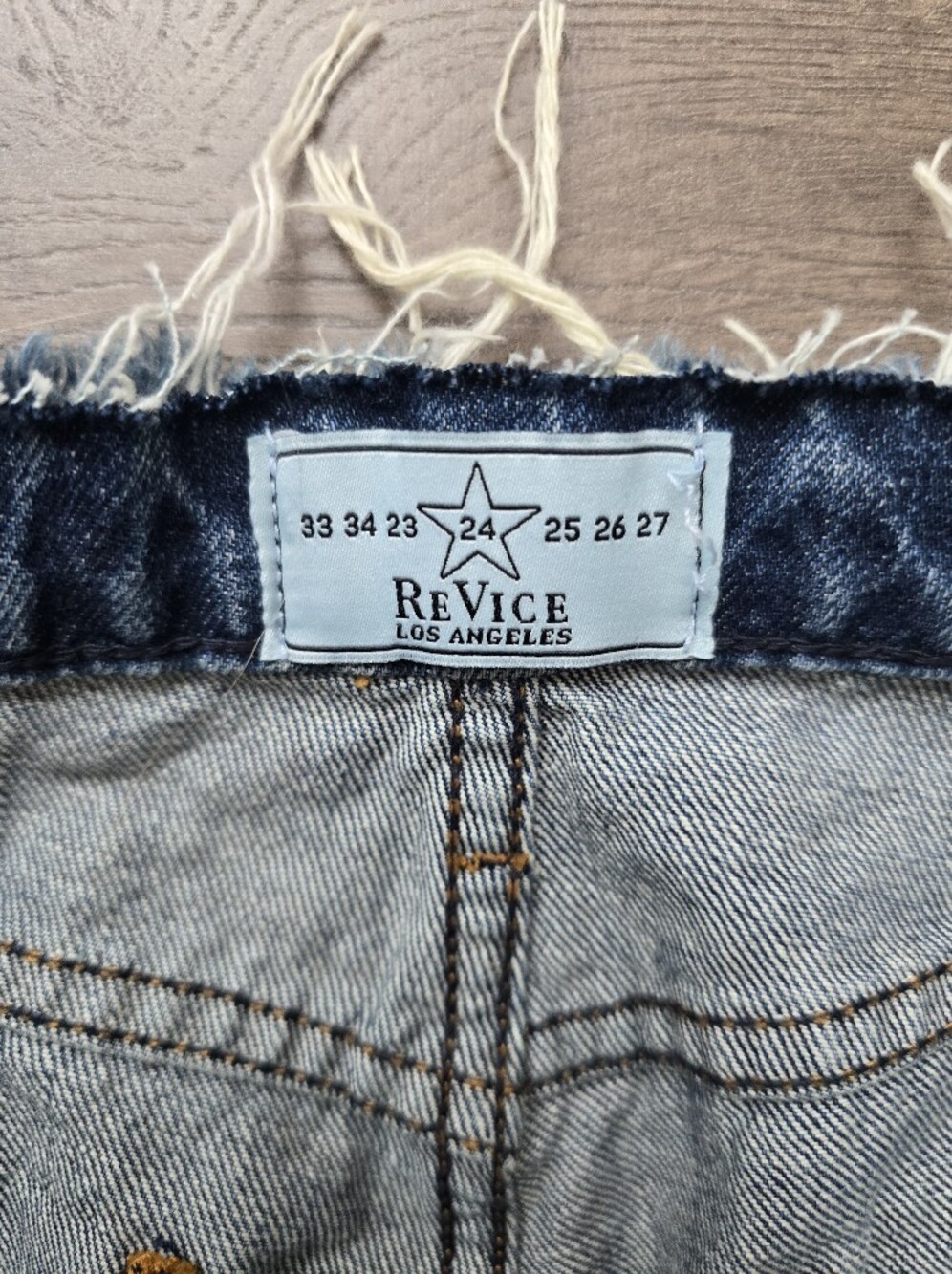 Revice Denim Wide-leg Baggy Jeans Frayed Skater New With Tags Size 24 - Picture 9 of 12